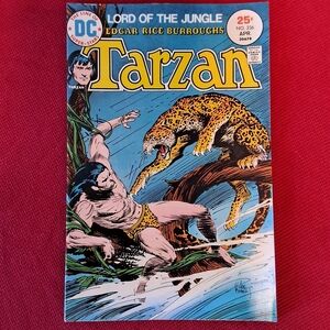 DC Comics Tarzan Issue #236 1975 VF-NM Kubert Cover
